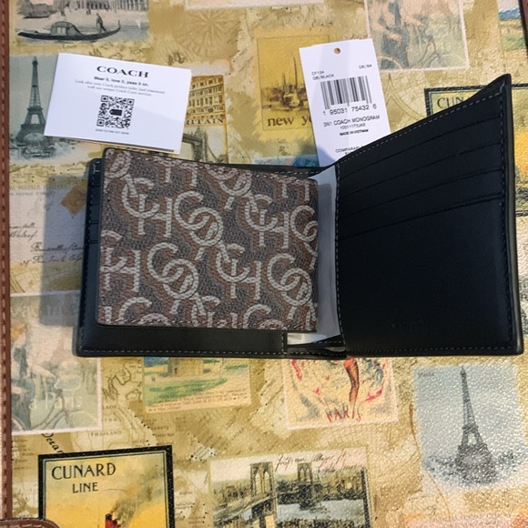 Coach Wallet - Picture 4 of 5